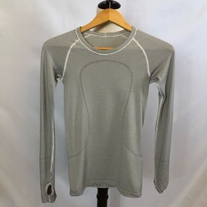 Lululemon swiftly tech black white stripe 4